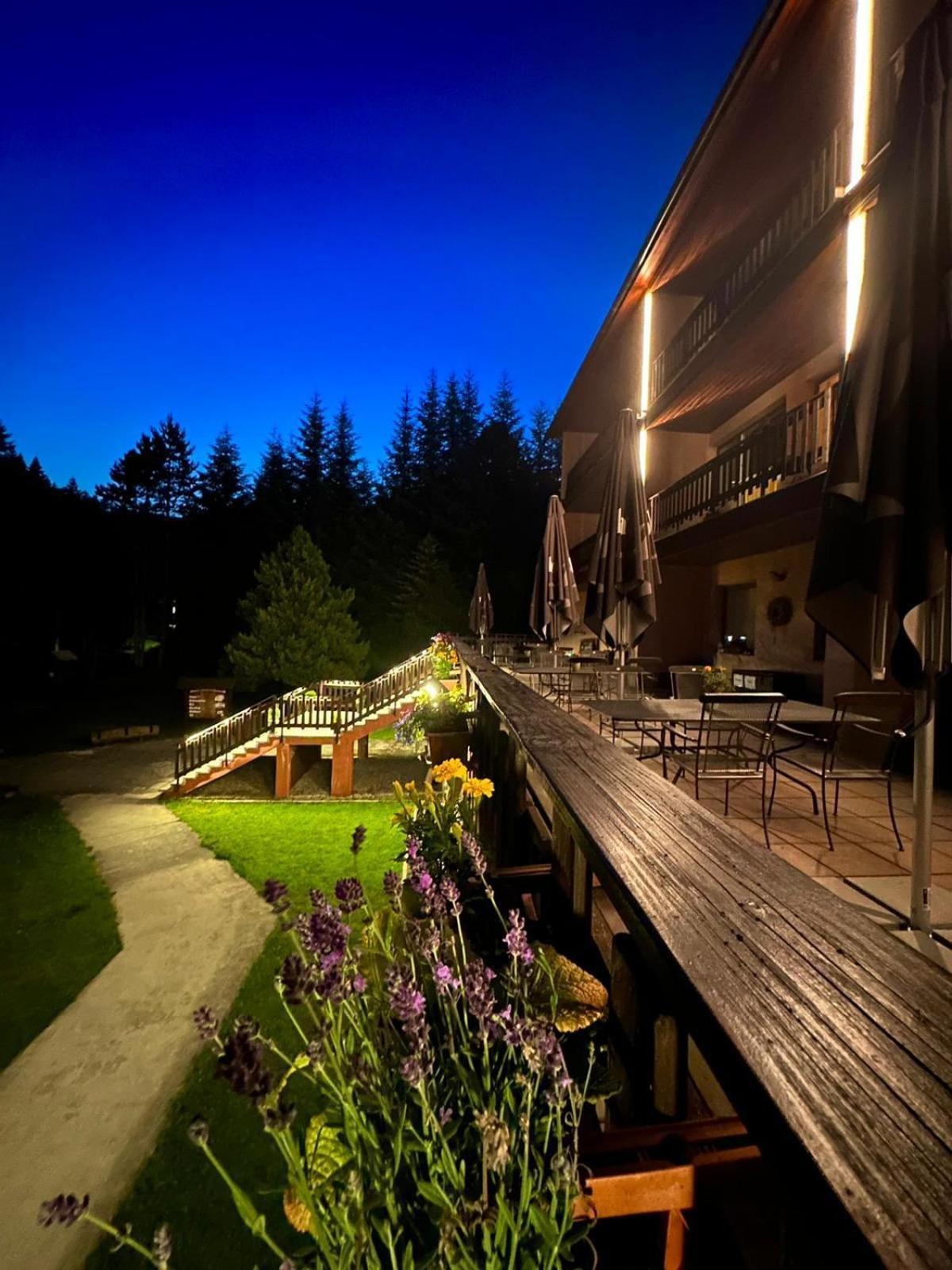 Horský Hotel Podjavorník Papradno Exterior foto